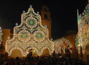 Panieri 2009: Luminarie in piazza Costadura 1